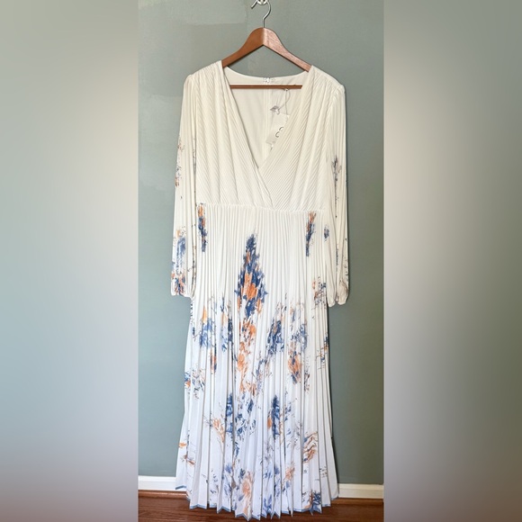 NWT Fehaute White Pleated Chiffon V Neck Long Sleeve A-Line Maxi Dress Sz 10 - Picture 8 of 13